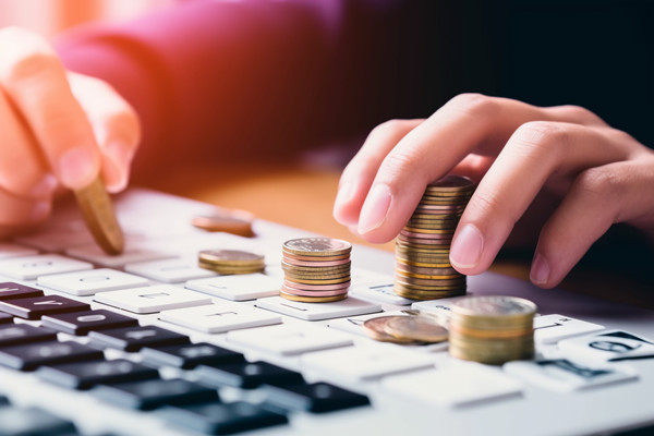 跨行業(yè)薪酬對(duì)比分析：掌握行情，引領(lǐng)企業(yè)薪酬戰(zhàn)略