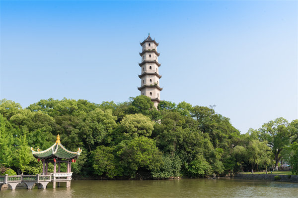 集團(tuán)戰(zhàn)略落地難，溫州集團(tuán)管控咨詢公司如何助力高效執(zhí)行？